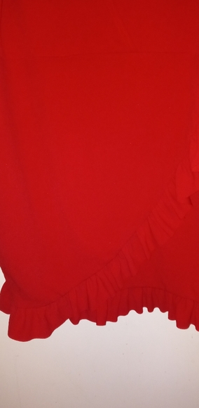 Red long-sleeve pretty little thing dress - Picture 2 of 5